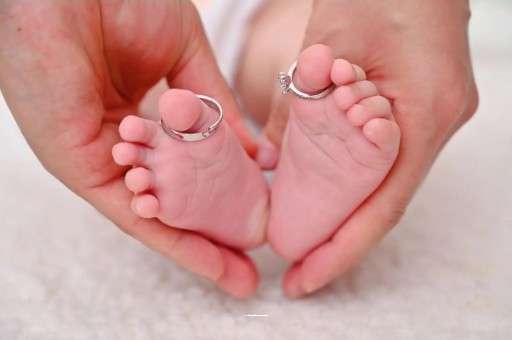 磐石宝宝打喷嚏发烧 磐石宝宝打喷嚏发烧